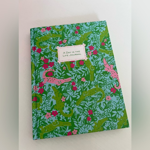 Lilly Pulitzer Stationery Set - Picture 3 of 13
